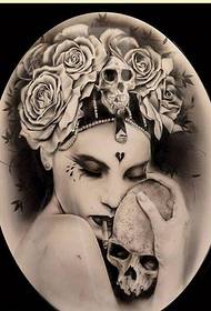 Modo bela knabino rozo kranio tatuaje manuskripto bildo