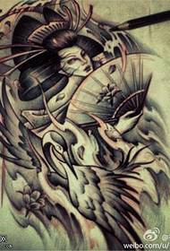 Geisha crane crane tattoo manuskriptbild