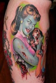 Ragazza zombie con motivo a cucciolo di tatuaggio