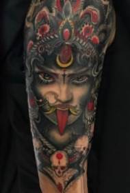Ruka portret djevojka: tetovaža europskog stila na ruci djevojka portretna tetovaža