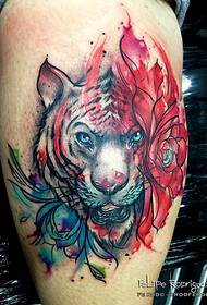 modeli i tatuazhit me tigër të bardhë me ngjyra të këmbëve