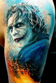 Arm kleur horror stijl clown tattoo patroon