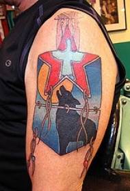 Zračna peterokraka zvijezda u boji sa slikom tetovaže vuka