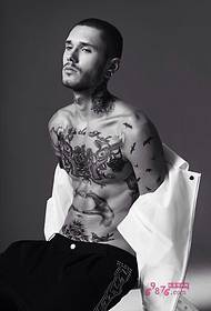 Osobnost muški model dominantna tetovaža tijela