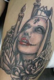 Nog zombi dekleta in pajek vzorec tatoo