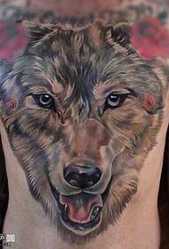 Modèle de tatouage de loup de poitrine
