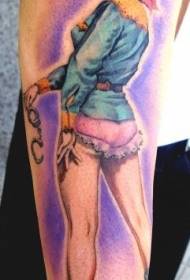 Modello di tatuaggio ragazza birichina colorata braccio
