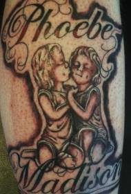 Noha hnědé dítě Phoebe a Madison tetování vzor