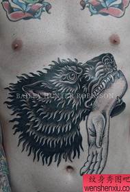 Modèle de tatouage de tête de loup d'école cool ventre homme