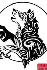 Popüler yakışıklı totem kurt kafası dövme deseni