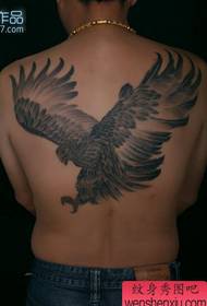 Eagle tattoo-patroon: Eagle tattoo-patroon met volledige rug