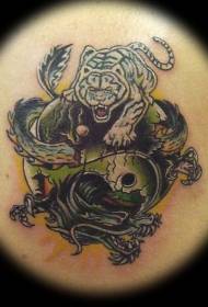 draach Tattoo mat Tiger op Yin an Yang Klatsch