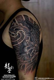 patrún tattoo gualainn koi totem