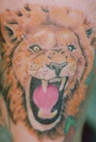skulderfarge sint brølende løve tatovering