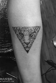 vzorec Tiger tatoo na roki