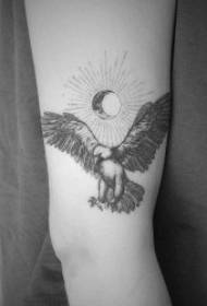 Игли тетоважа 9 Индивидуални и елегантни модели на тетоважа со орел