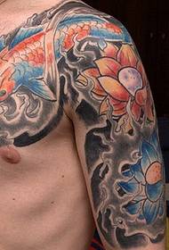 ຮູບຊົງ tattoo koi ທີ່ສວຍງາມແລະມີຮູບຮ່າງ 50 ແບບ