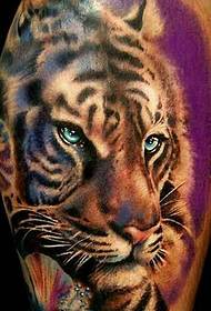 Mabugnaw nga kolor sa 3d Tiger Tattoo Pattern