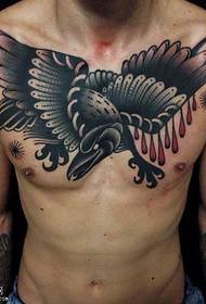 vild örn tatuering mönster på bröstet