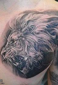 modeli i tatuazhit të luanit lion