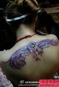 dievčenské zadné chladné farby orla tetovanie vzor