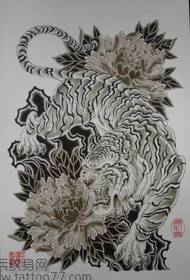 manoscritto tatuaggio prepotente peonia tigre