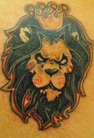 lev na sebe vzor tetovania koruny