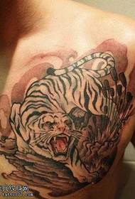 Pató frontal clàssic patró de tatuatge de tigre en baixada clàssic