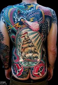 Modello tatuaggio schiena piena serpente guerra