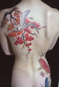 indietro simpatico motivo a tatuaggio con foglie di acero di uccelli e pesci koi