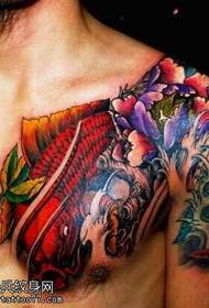 оцветен красив полурезбован модел на татуировка на костенурка