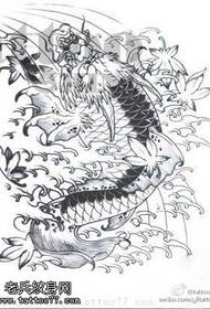 고전적인 전통 용 오징어 문신 패턴