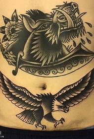 model de tatuaj de vultur lup de burtă