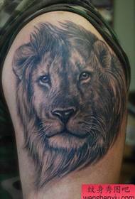 Arm kühlen Löwenkopf Tattoo Muster