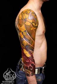 modello tatuaggio braccio calamari rossi