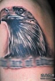 Eagle Tattoo Modèl: Yon bra Eagle tèt Modèl Tattoo