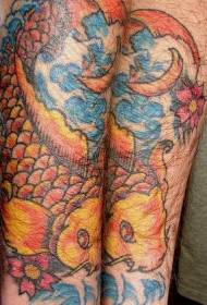 arm kleur mysterieuze koi vis tattoo patroon
