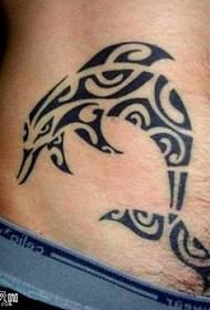 talje blæksprutte totem tatoveringsmønster