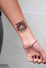 uzorak tetovaže za ruku tigar