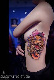 ipateni ye-tiger ye tatto