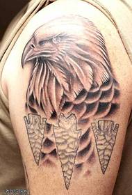 الگوی خال کوبی عقاب بازو