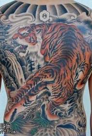 modello tatuaggio tigre schiena piena