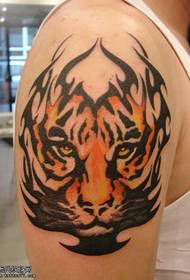downhill tiger totem tatoveringsmønster
