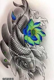 U mudellu di tatuaggi di lotus calamari