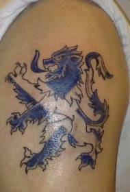 axel färg lejon med skotsk flagga tatuering