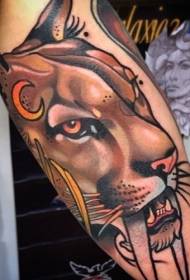 veliki novi školski drevni lav drevni mačak tetovaža uzorak