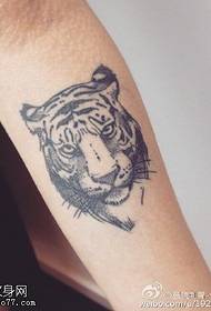 Классический свирепый узор татуировки тигра