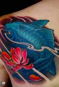 肩膀藍色魷魚紋身圖案