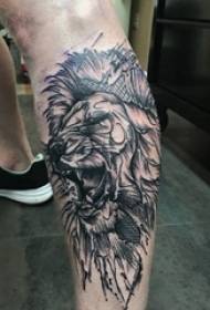 ragazzi Frassino nero sul polpaccio punto di schizzo punte di spine immagini di tatuaggi creativi e prepotenti del leone