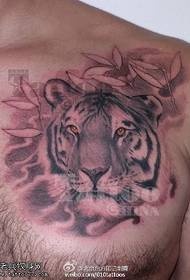 realistinen majesteettinen tiikeri-tatuointikuvio